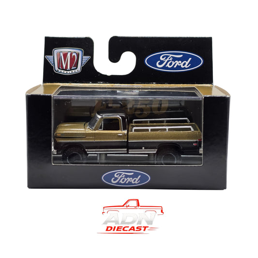M2 Machines 1972 Ford F-250 Custom 4x4 - Diecast 1:64